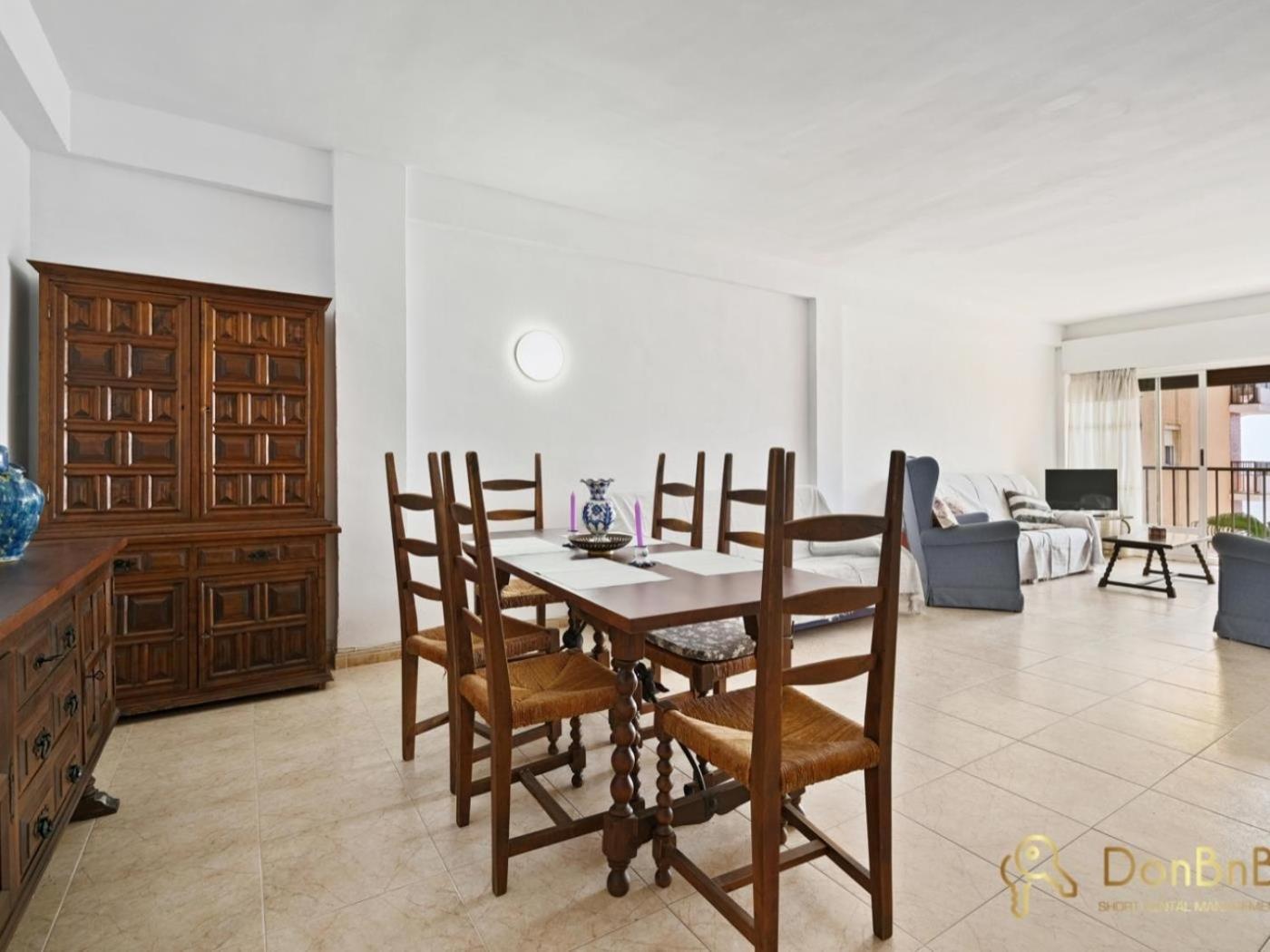 Apartamento Piso con piscina frente a la playa en Fuengirola Habitación foto