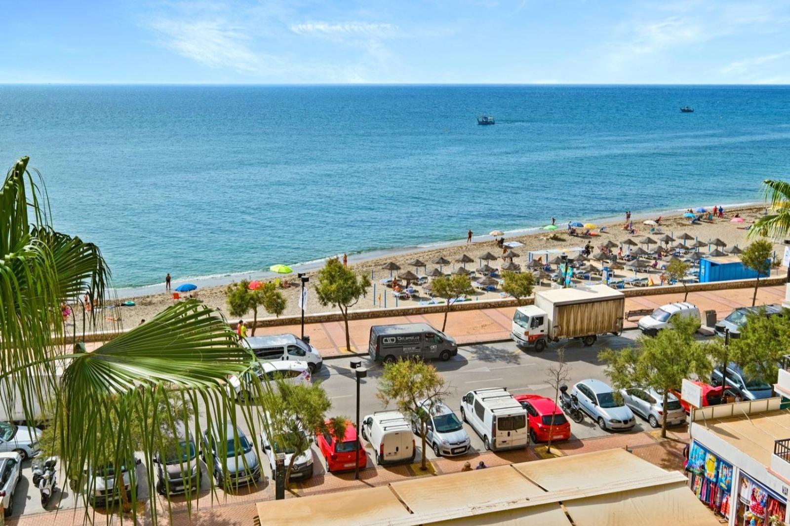 Apartamento Piso con piscina frente a la playa en Fuengirola Exterior foto